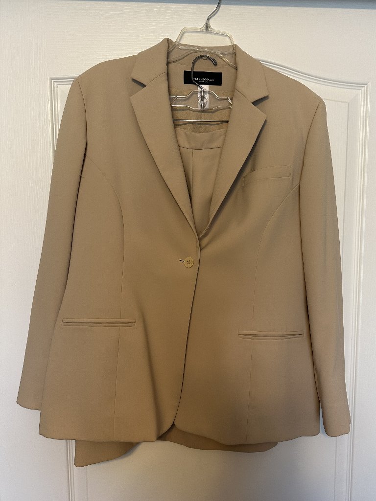 Jones New York Platinum Collection Lined Women's Suit With Skirt - Sand/Beige